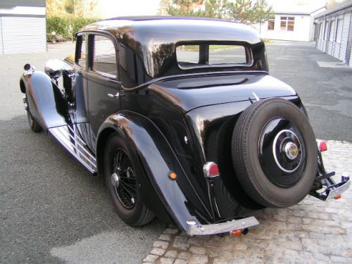 Bentley Saloon